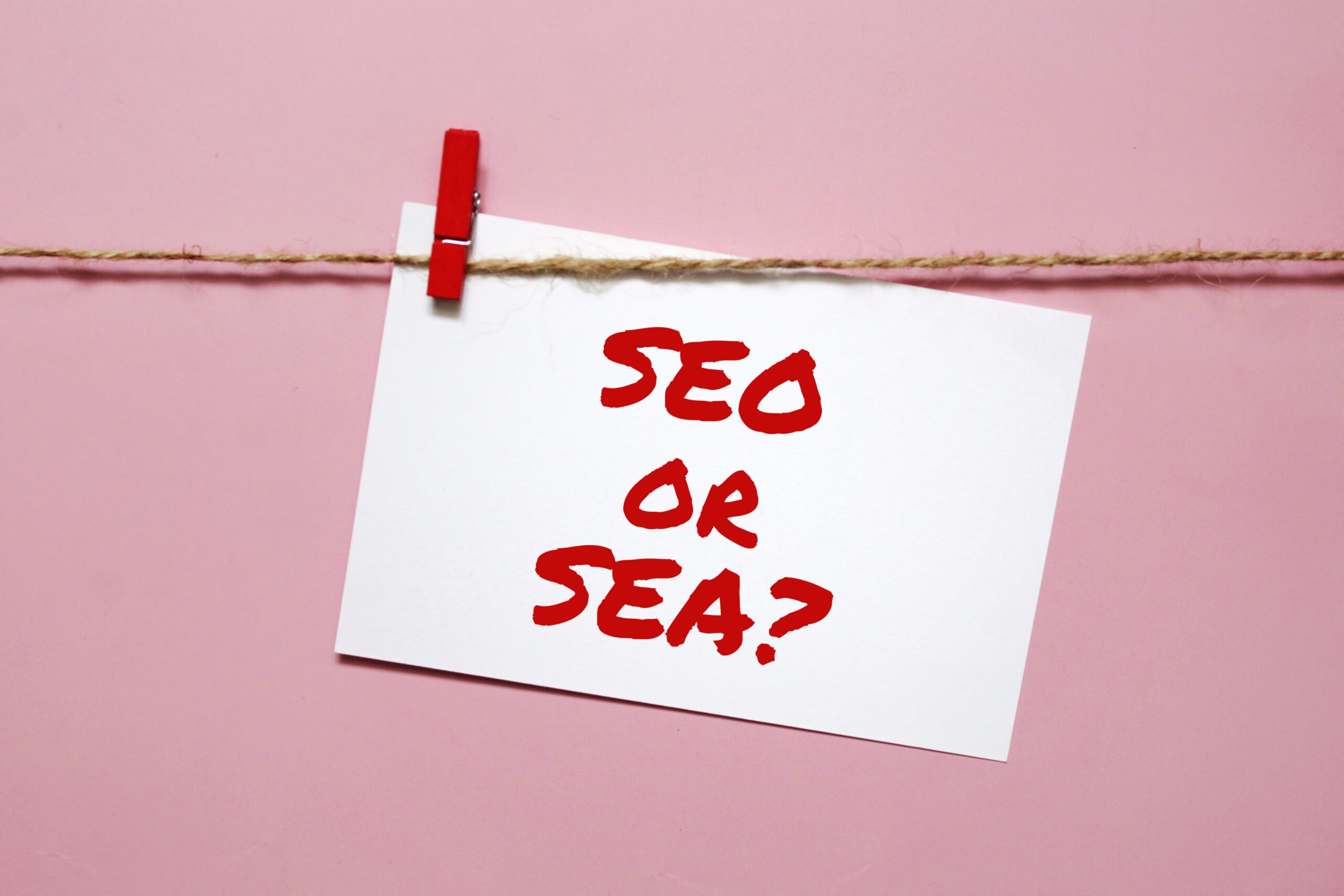 SEO et SEA : les différences, les avantages et les limites